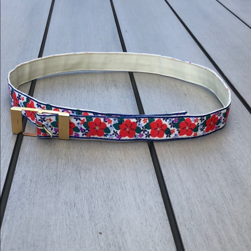 Floral belt